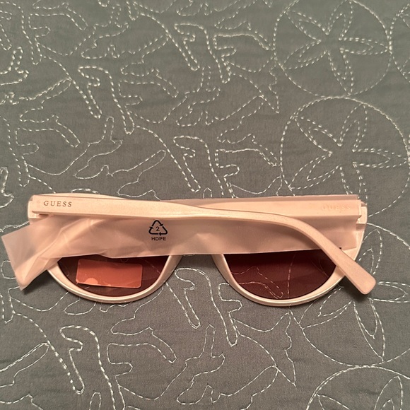 Guess  Cat-Eye Sunglasses - Picture 2 of 3